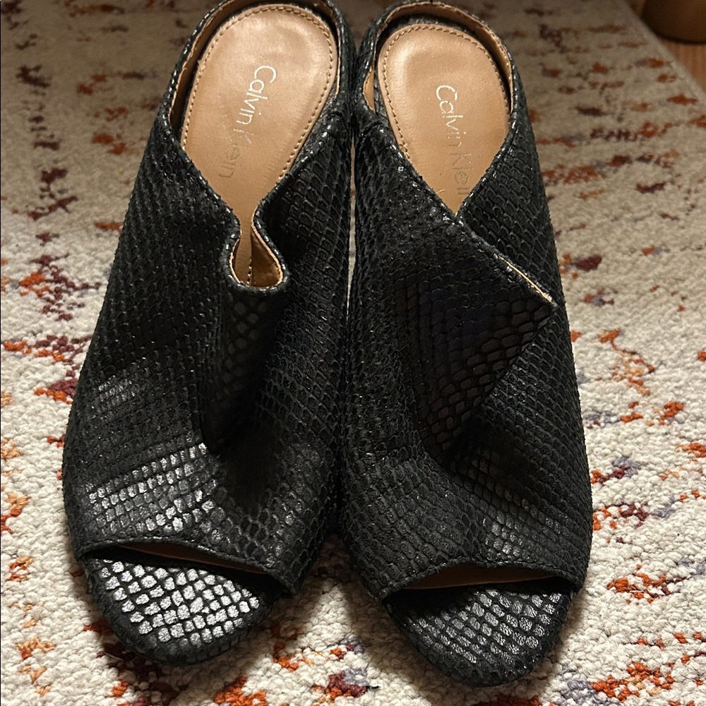 Calvin Klein Black Textured Mules